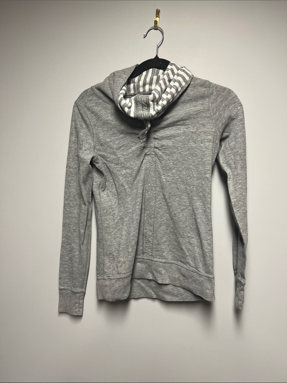 lululemon athletica reversable Heather Gray Long Sleeve top